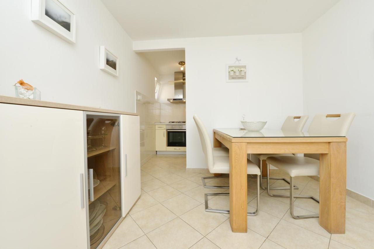 Lorena Apartment 扎达尔 外观 照片
