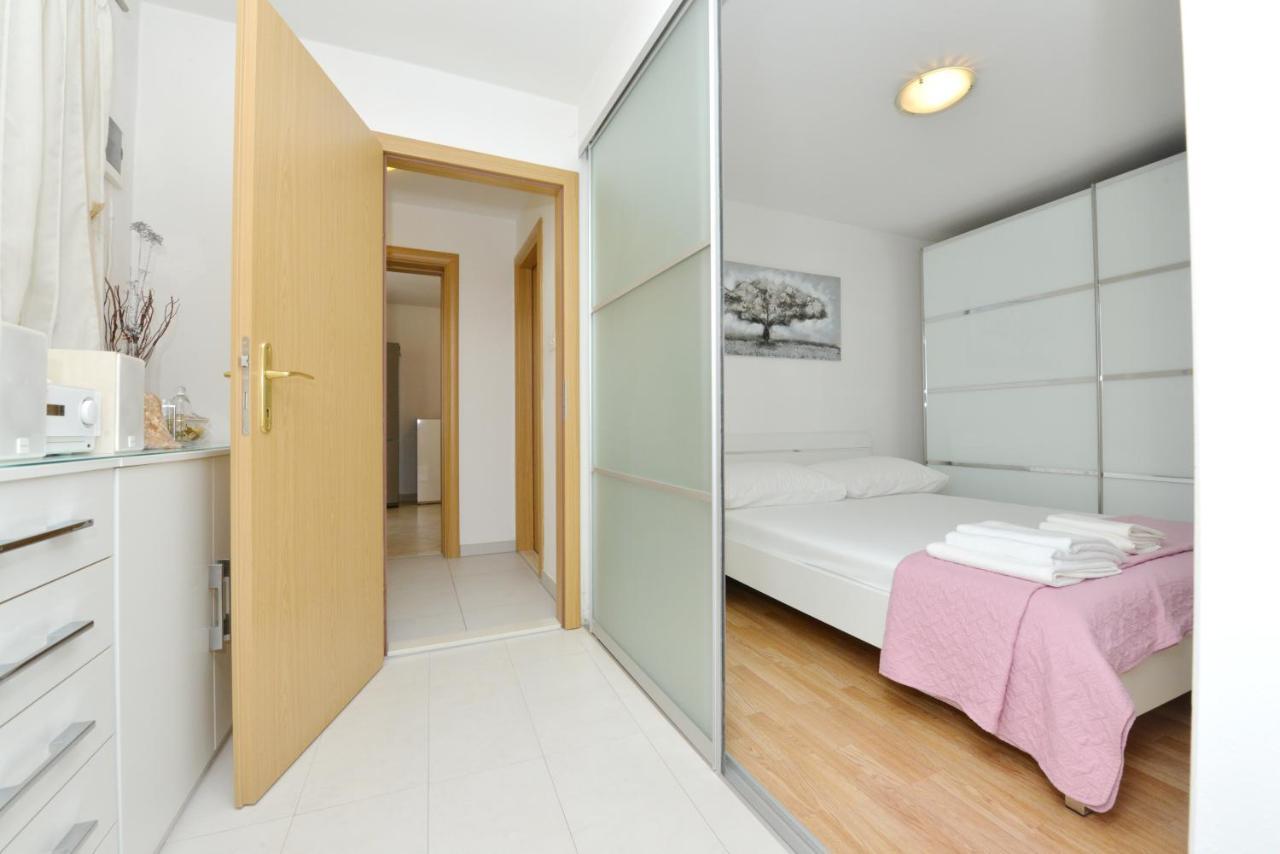 Lorena Apartment 扎达尔 外观 照片